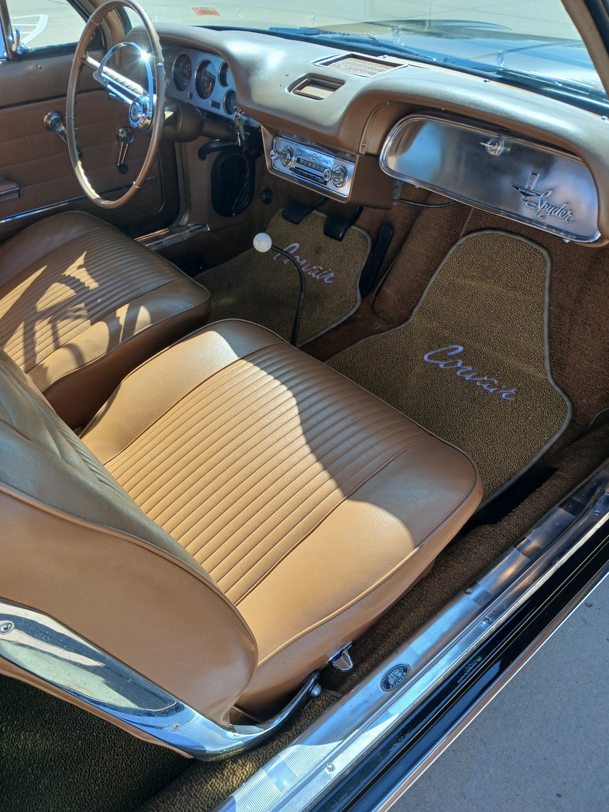 Chevrolet-Corvair-1963-Convertible-9