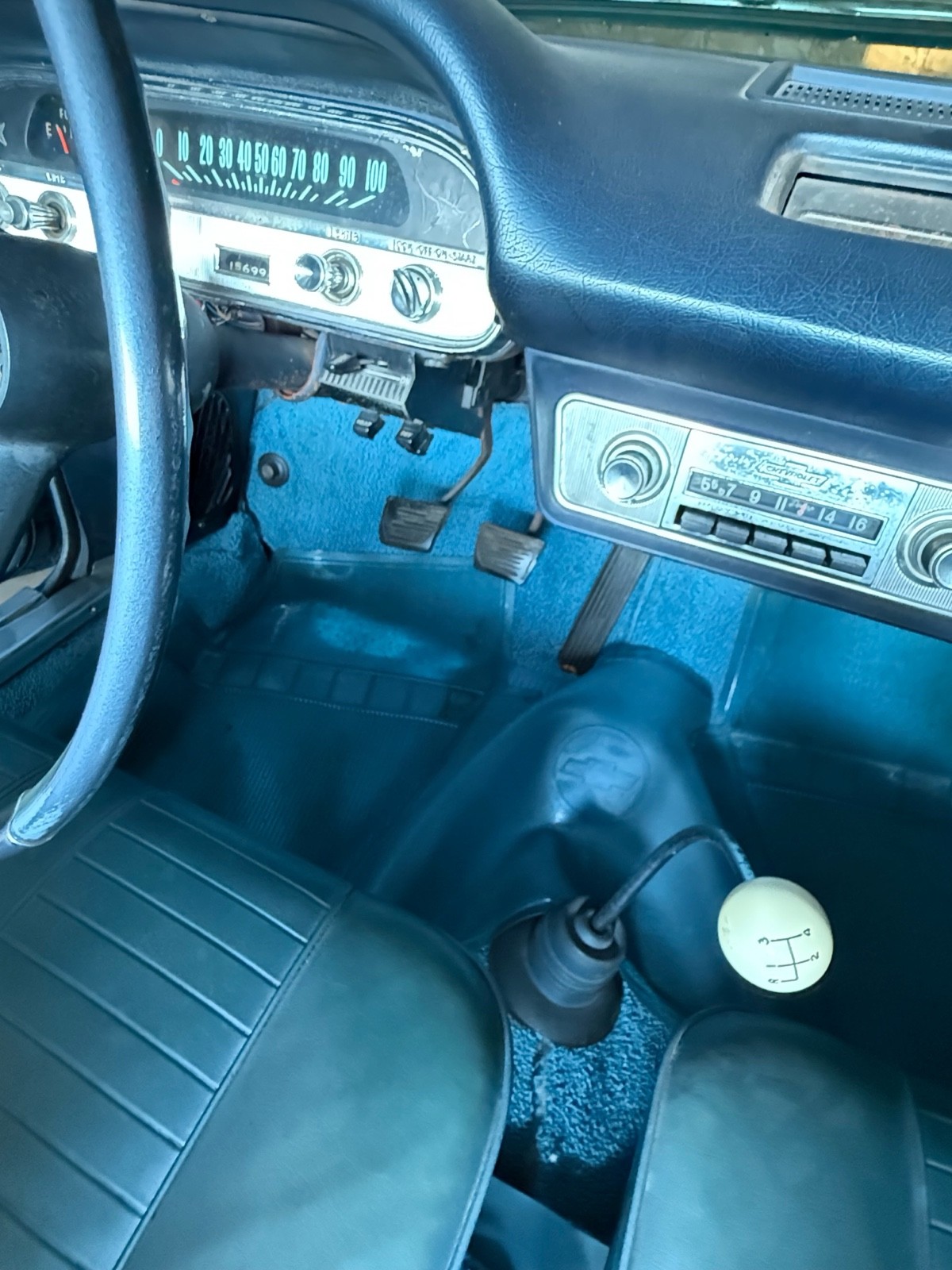 Chevrolet-Corvair-1964-17