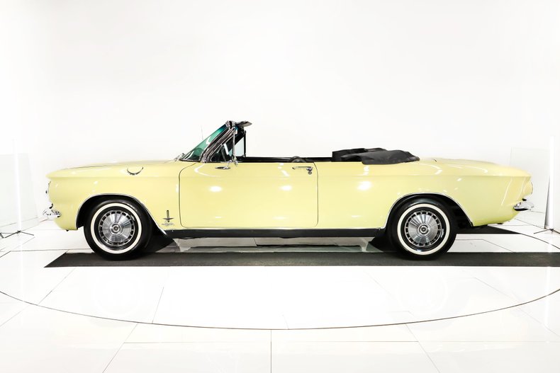Chevrolet-Corvair-1964-Goldwood-Yellow-Black-13