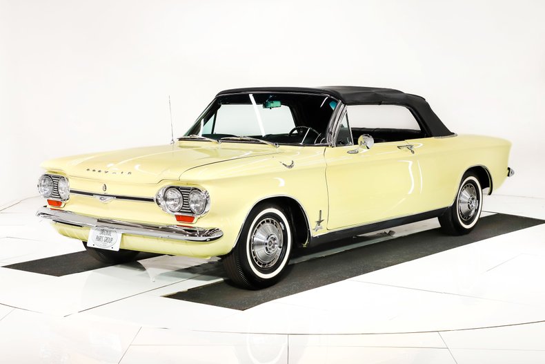 Chevrolet-Corvair-1964-Goldwood-Yellow-Black-21