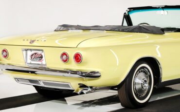 Chevrolet-Corvair-1964-Goldwood-Yellow-Black-22