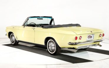 Chevrolet-Corvair-1964-Goldwood-Yellow-Black-25