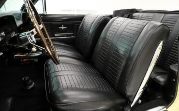Chevrolet-Corvair-1964-Goldwood-Yellow-Black-30