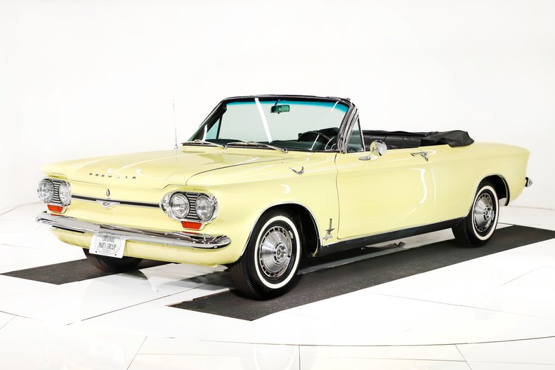 Chevrolet-Corvair-1964-Goldwood-Yellow-Black-39