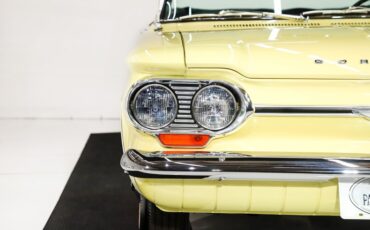 Chevrolet-Corvair-1964-Goldwood-Yellow-Black-6