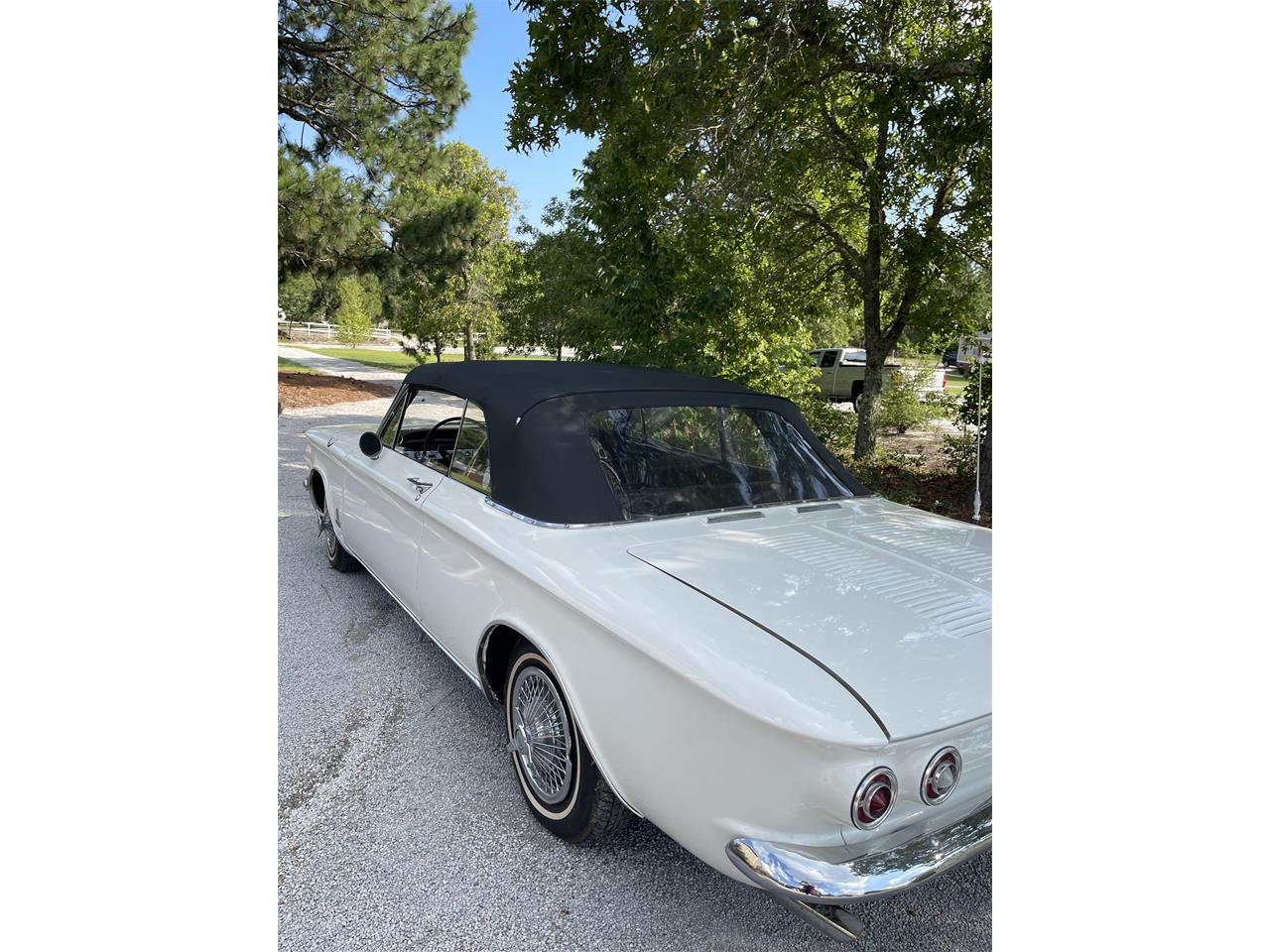 Chevrolet-Corvair-1964-White-Black-3