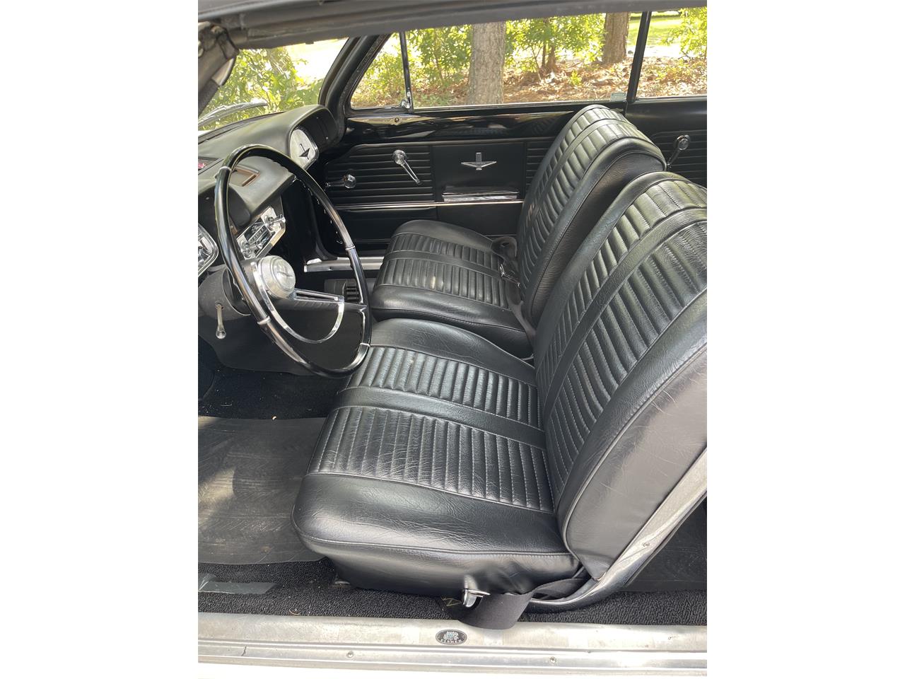 Chevrolet-Corvair-1964-White-Black-8