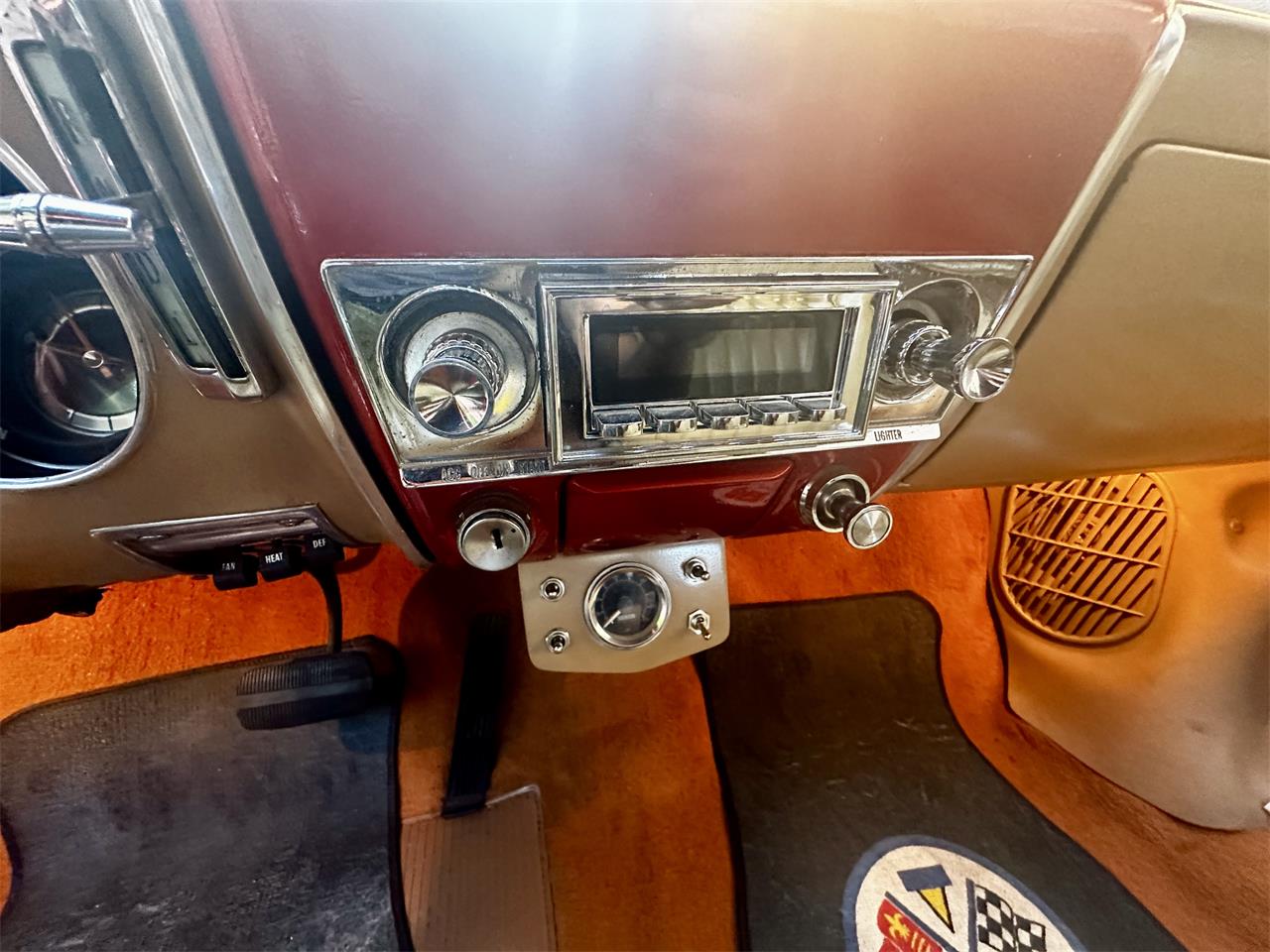 Chevrolet-Corvair-1965-Sunburst-orange-Brown-orange-39