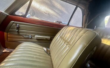 Chevrolet-Corvair-1965-Sunburst-orange-Brown-orange-40