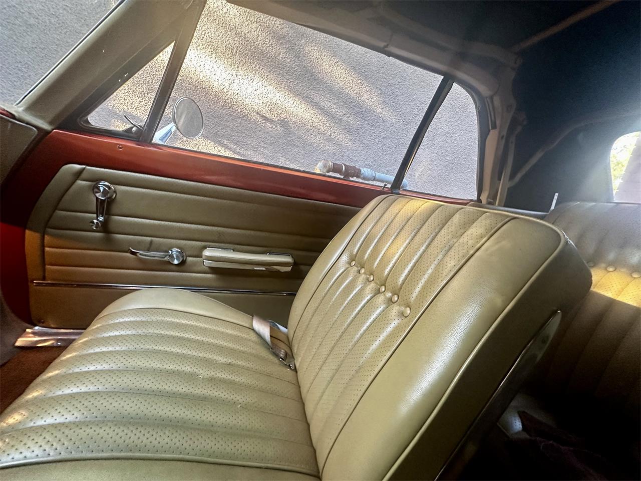 Chevrolet-Corvair-1965-Sunburst-orange-Brown-orange-40