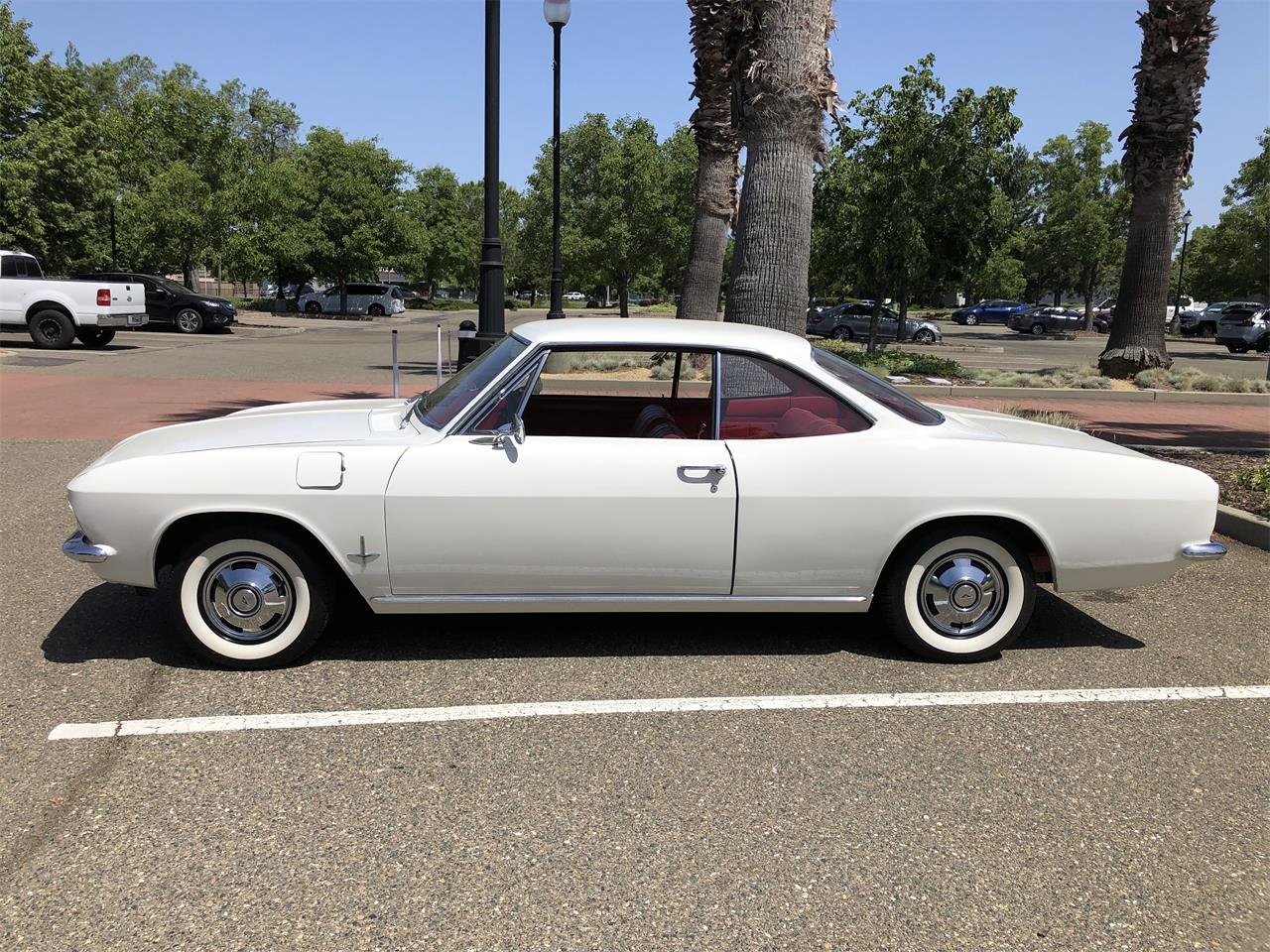 Chevrolet-Corvair-1966-White-Red-1