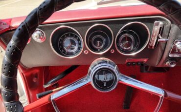 Chevrolet-Corvair-1966-White-Red-13