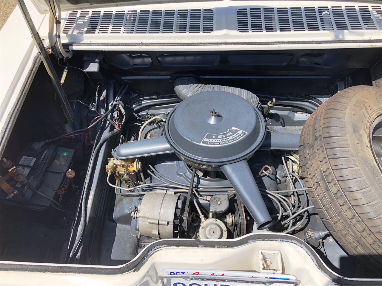 Chevrolet-Corvair-1966-White-Red-18