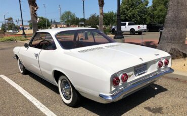 Chevrolet-Corvair-1966-White-Red-2