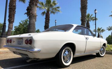 Chevrolet-Corvair-1966-White-Red-3