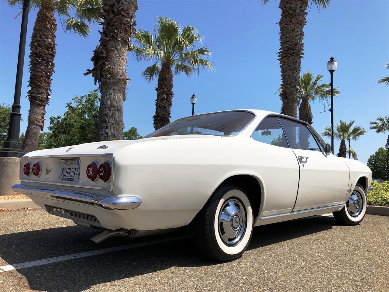 Chevrolet-Corvair-1966-White-Red-3
