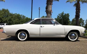 Chevrolet-Corvair-1966-White-Red-4