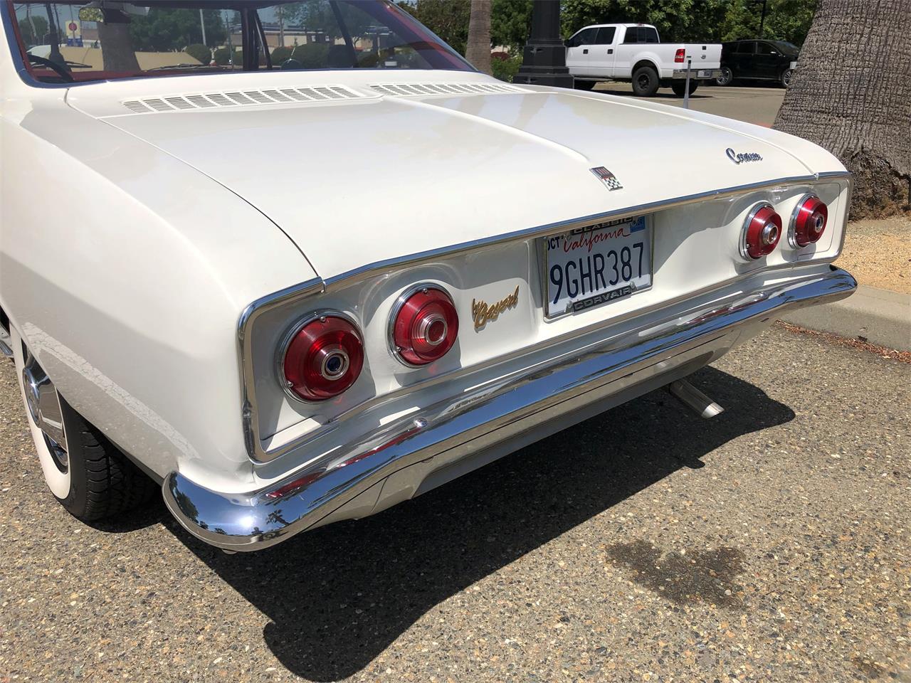 Chevrolet-Corvair-1966-White-Red-8