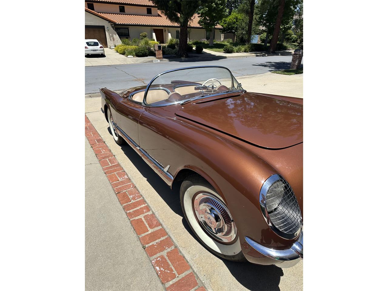 Chevrolet-Corvette-1954-Corvette-Copper-Beige