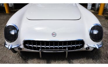 Chevrolet-Corvette-1954-White-Red-2