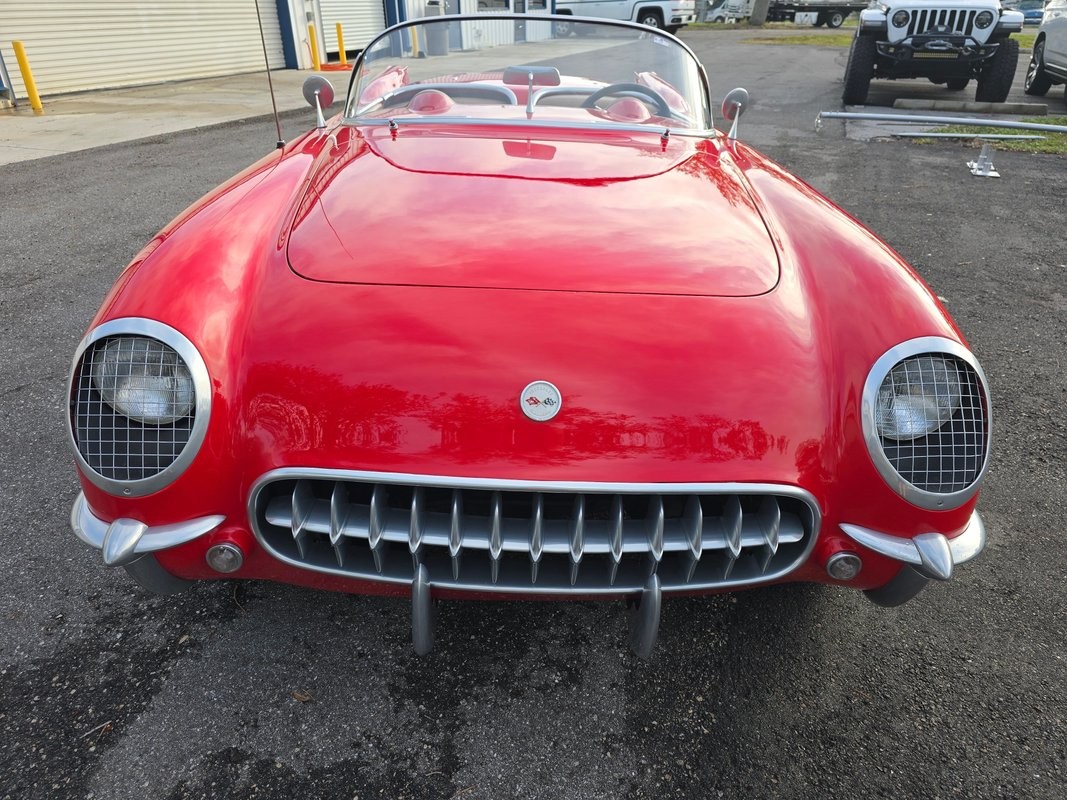 Chevrolet-Corvette-1955-Roadster-1