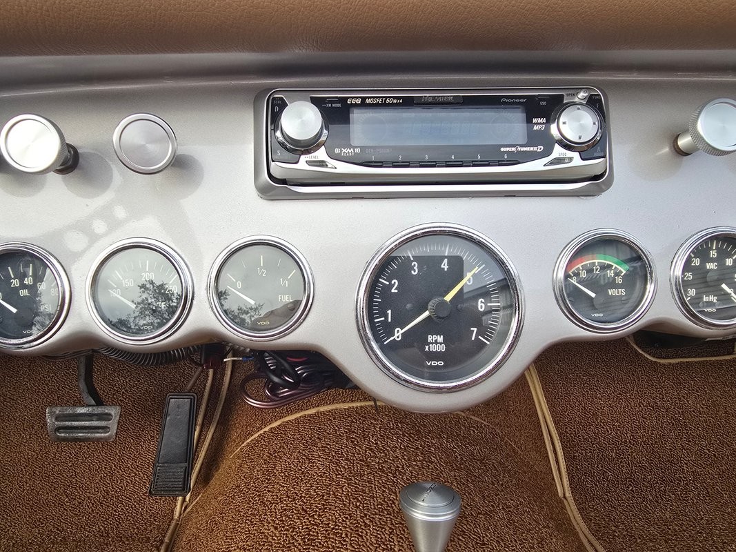 Chevrolet-Corvette-1955-Roadster-26