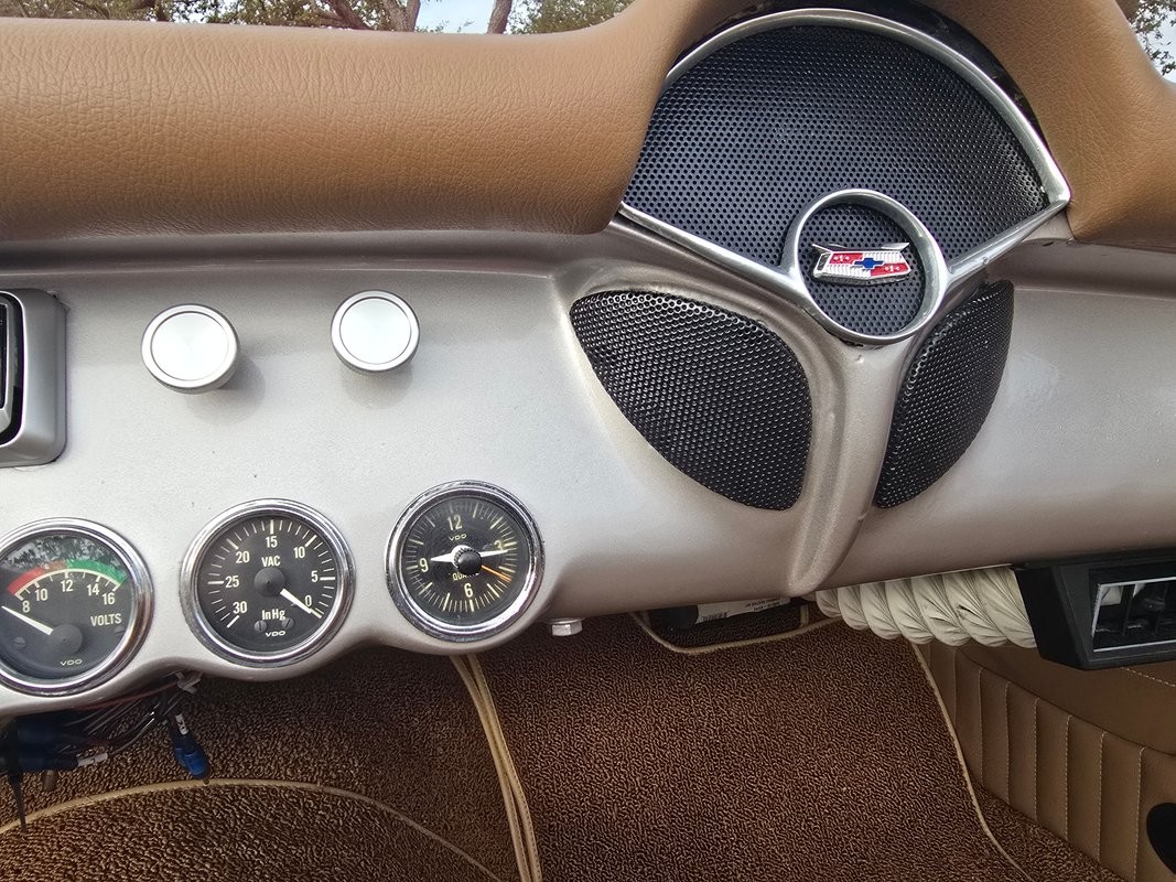 Chevrolet-Corvette-1955-Roadster-27