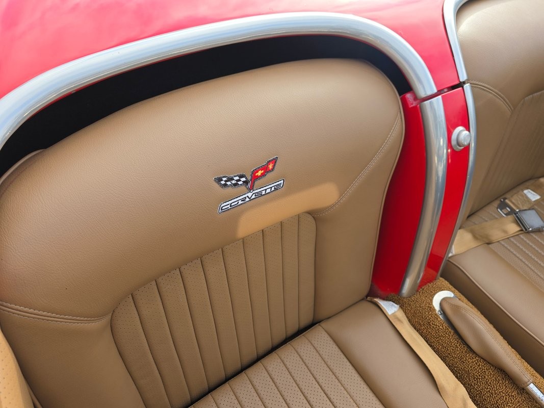 Chevrolet-Corvette-1955-Roadster-35