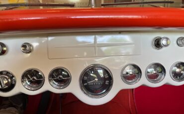 Chevrolet-Corvette-1957-Convertible-11