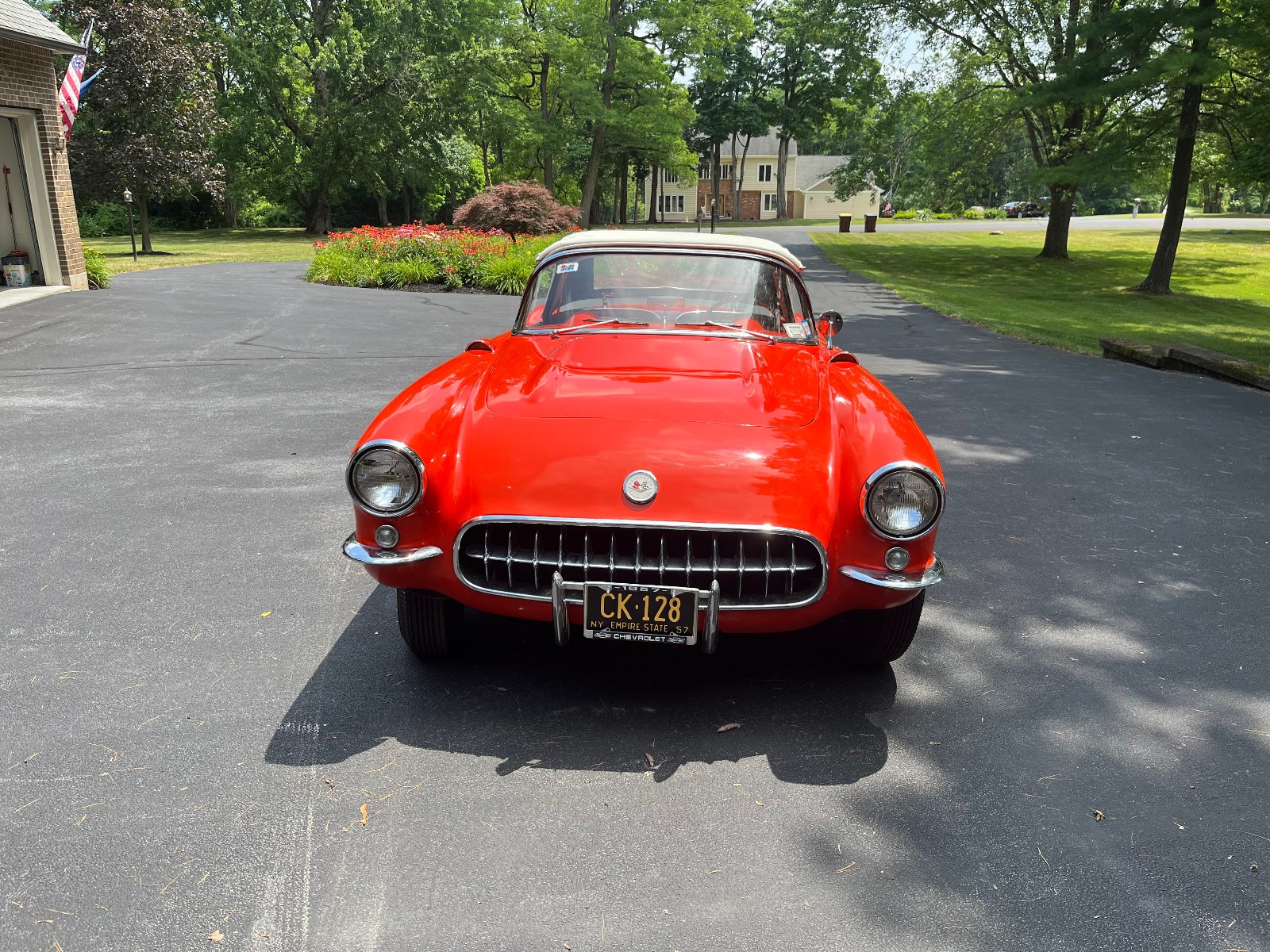 Chevrolet-Corvette-1957-Convertible-2