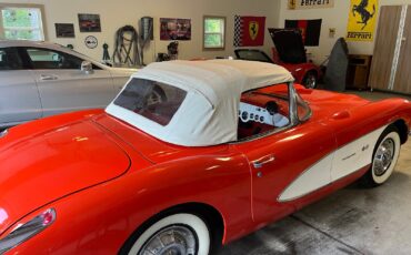 Chevrolet-Corvette-1957-Convertible-26