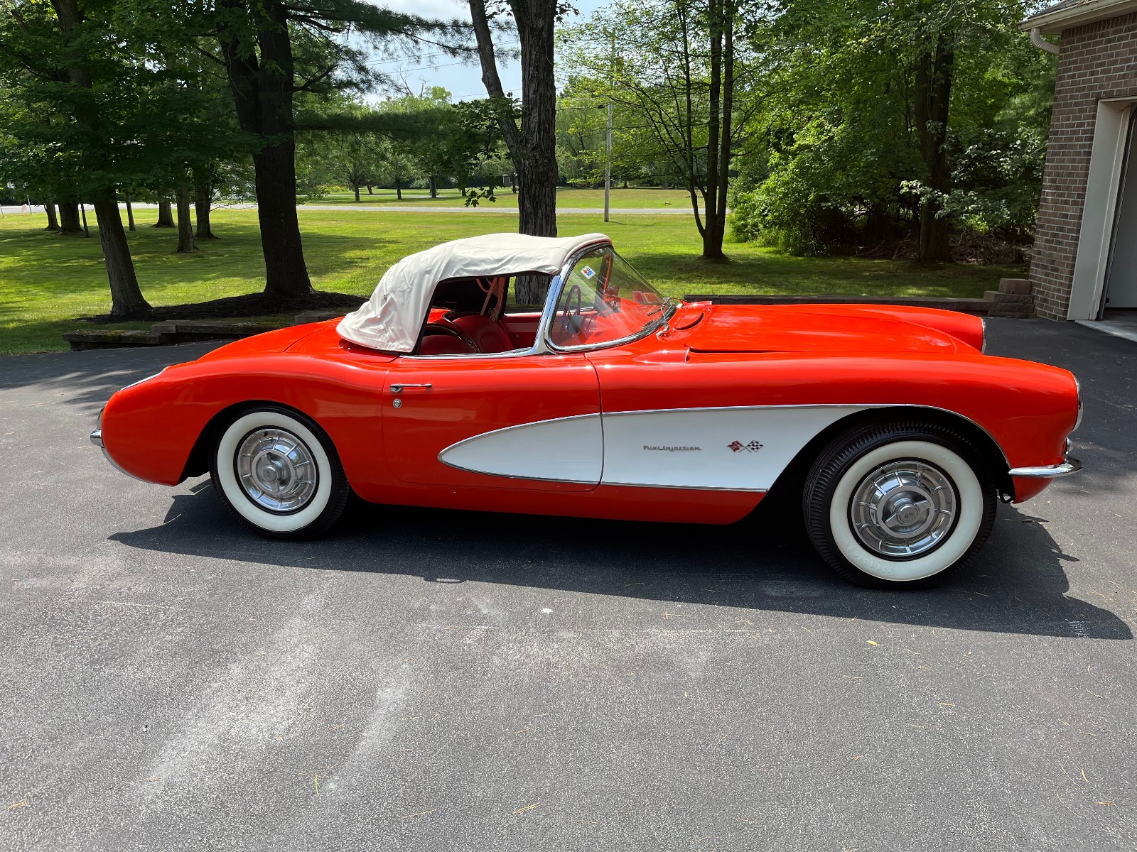 Chevrolet-Corvette-1957-Convertible-4