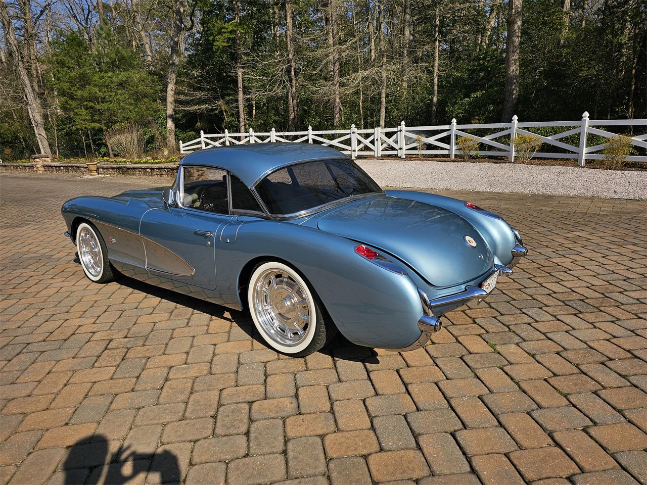 Chevrolet-Corvette-1957-Seafoam-Blue-Cream-22