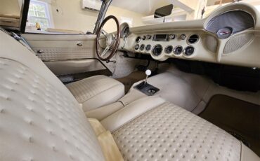 Chevrolet-Corvette-1957-Seafoam-Blue-Cream-32