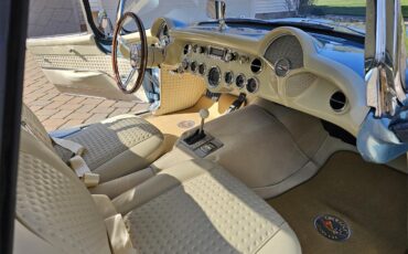 Chevrolet-Corvette-1957-Seafoam-Blue-Cream-33