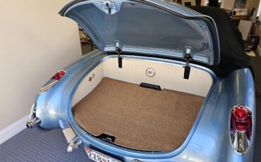 Chevrolet-Corvette-1957-Seafoam-Blue-Cream-41