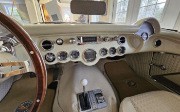 Chevrolet-Corvette-1957-Seafoam-Blue-Cream-5