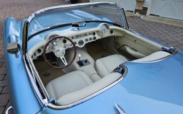 Chevrolet-Corvette-1957-Seafoam-Blue-Cream-54