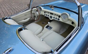 Chevrolet-Corvette-1957-Seafoam-Blue-Cream-55