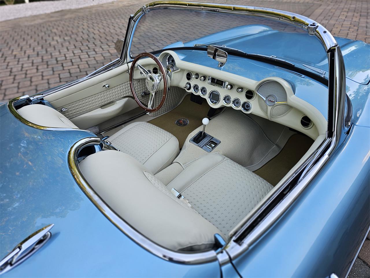 Chevrolet-Corvette-1957-Seafoam-Blue-Cream-55