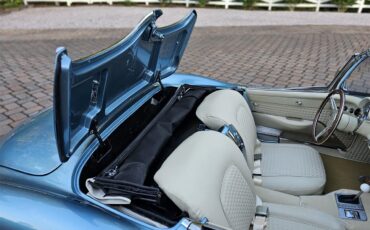 Chevrolet-Corvette-1957-Seafoam-Blue-Cream-57