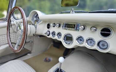 Chevrolet-Corvette-1957-Seafoam-Blue-Cream-58