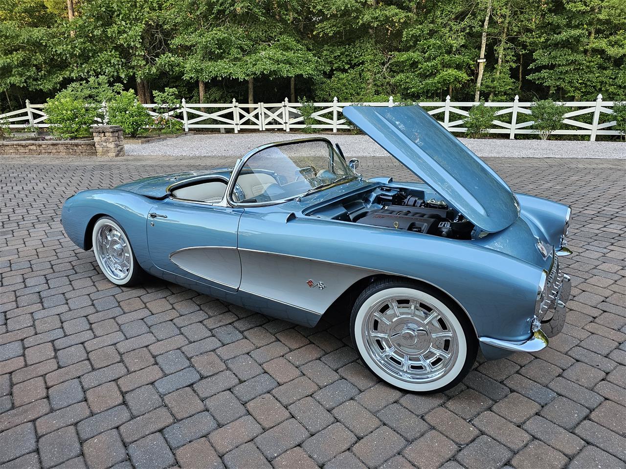 Chevrolet-Corvette-1957-Seafoam-Blue-Cream-63