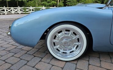 Chevrolet-Corvette-1957-Seafoam-Blue-Cream-68
