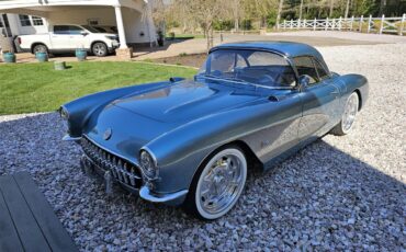 Chevrolet-Corvette-1957-Seafoam-Blue-Cream-72