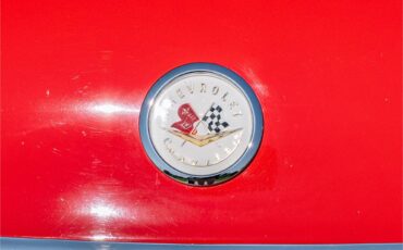 Chevrolet-Corvette-1957-Venetian-Red-Polo-White-Red-10