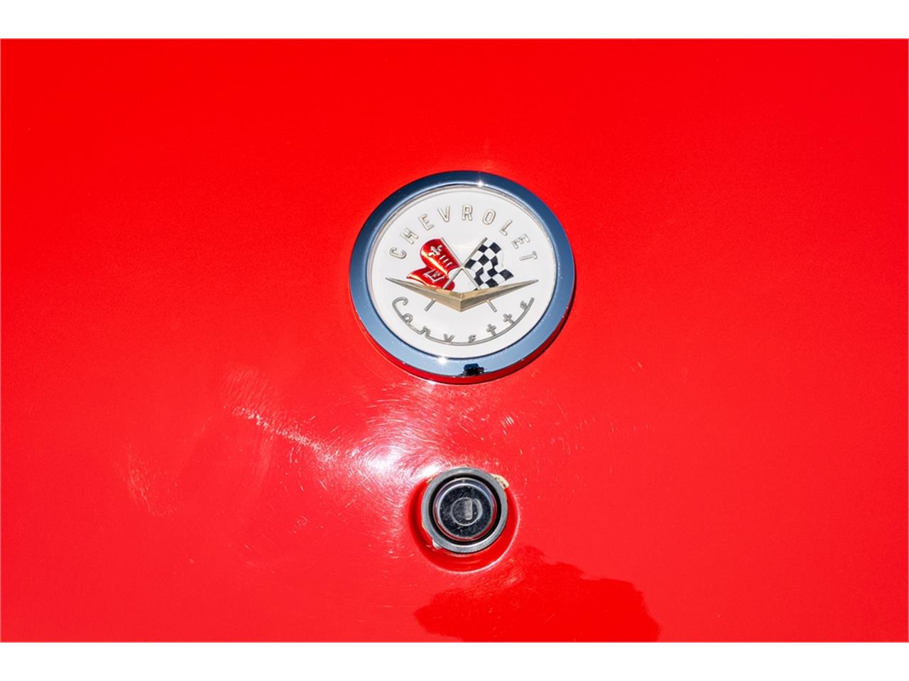 Chevrolet-Corvette-1957-Venetian-Red-Polo-White-Red-11