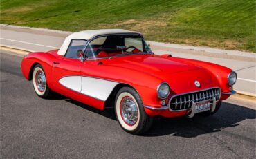 Chevrolet-Corvette-1957-Venetian-Red-Polo-White-Red-22