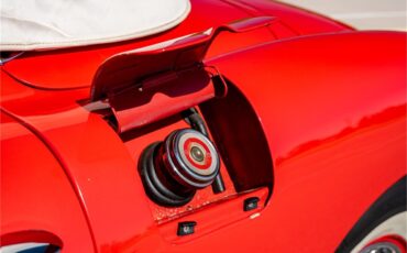 Chevrolet-Corvette-1957-Venetian-Red-Polo-White-Red-26