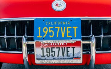 Chevrolet-Corvette-1957-Venetian-Red-Polo-White-Red-28